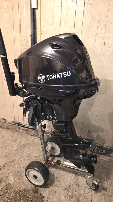 Продавам TOHATSU 20EFI в гаранция