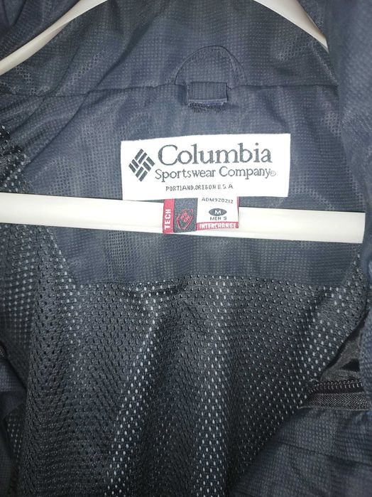 Черно яке, Columbia, M