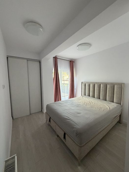 Apartament cu 3camere Floresti strada Eroilor