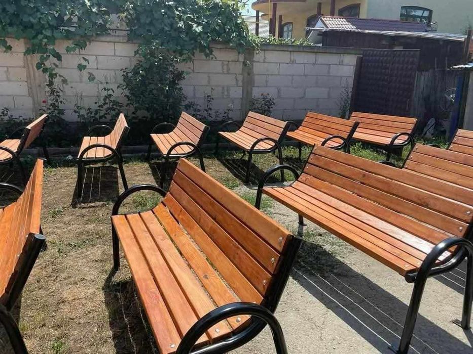 De vânzare bănci diferite modele