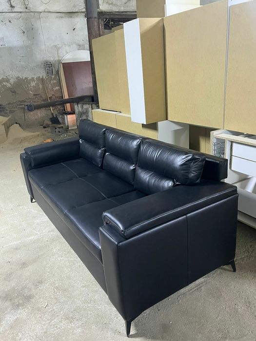 Продается диван для офиса