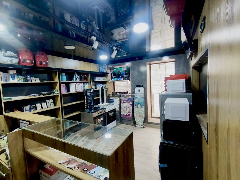 Дукон сотилади. Шахар маркази гав жум жойдан