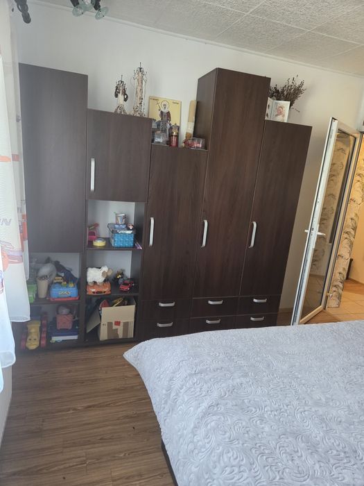 Vand apartament 3 camere