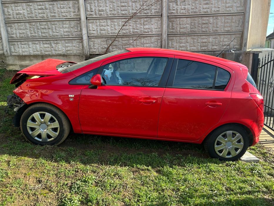 Vand Opel Corsa D avariat . Primul venit, primul servit.