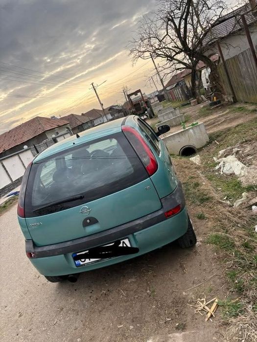 Se vinde Opel CORSA  motor 1.2 benzina