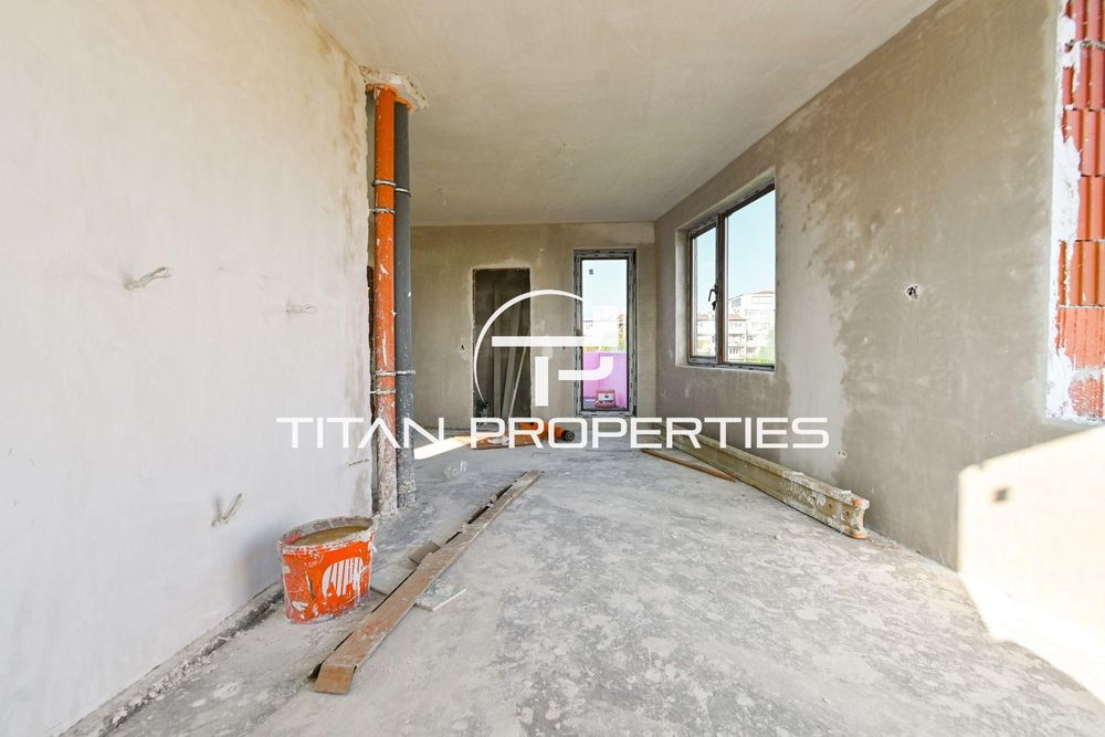 Тристаен , за продажба ,ж.к. Банишора