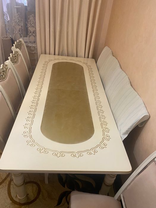 Столы и стулья новый