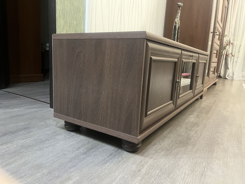 Тумба под телевизор