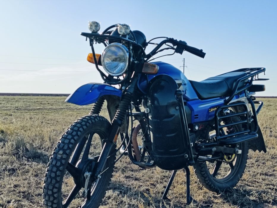 Мотоцикл 200 куб почти новый