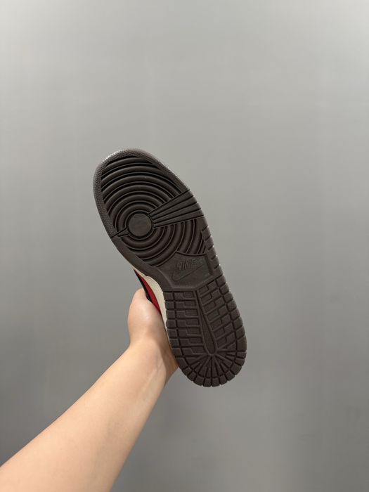 Nike sb dunk suzuki low pro brey/red