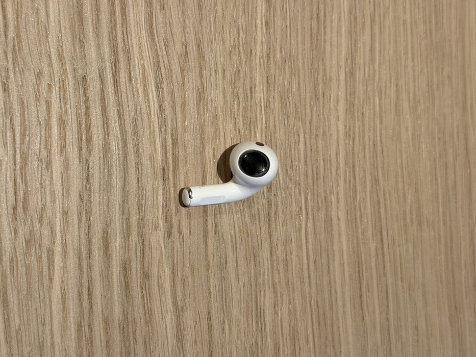 Оригинална кутийка (Case) за AirPods Pro 2 + Лява слушалка (Lightning)