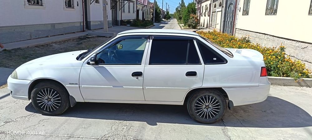 Nexia 2 sotiladi 1.6 dons holati ideal narxi 5 200 $