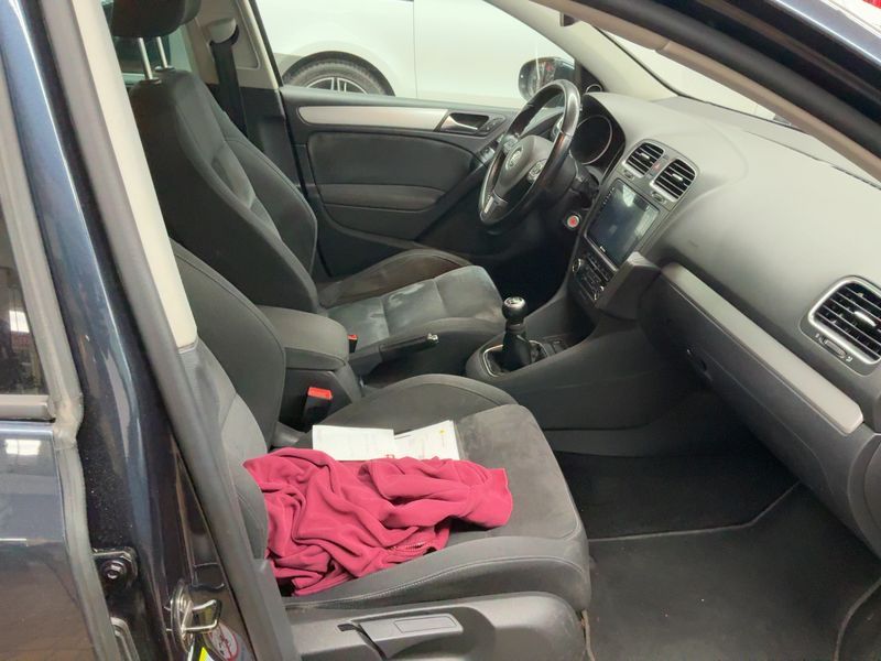 Volkswagen Golf VI 2.0 TDI Highline 4Motion 2011
