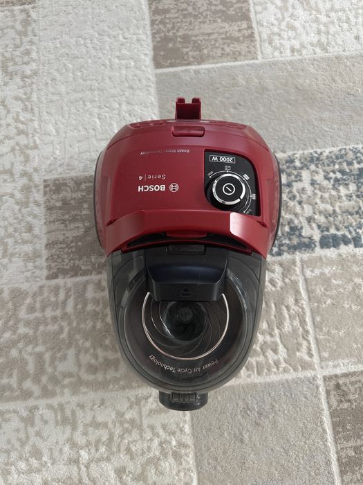 Пылесос Bosch serie 4