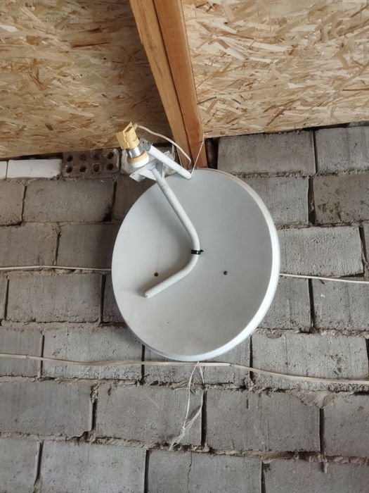 Спутниковая тарелка