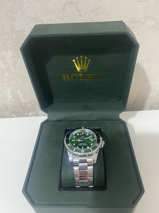 Продается часы новые