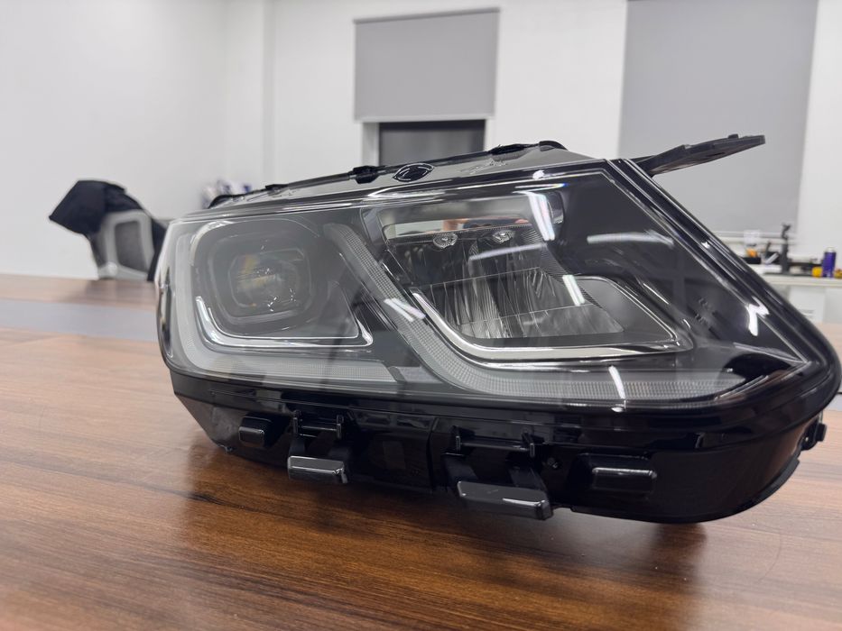 Фара правая Geely Coolray 2020
