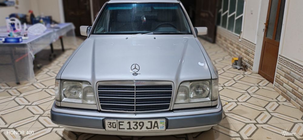 СРОЧНО! Продаётся Mersedes Benz 124