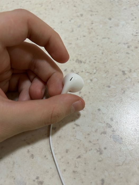 casti cu fir earbuds