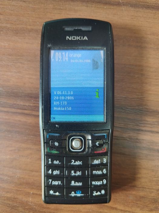 Vând Nokia E50 și 6151