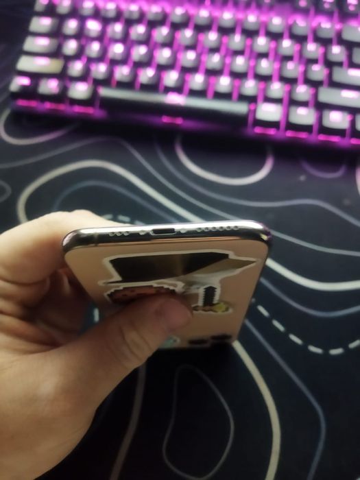 продам iphone 11pro 256gb