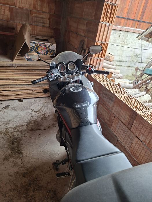 Vând motocicleta gsf 1200 din anul 2007