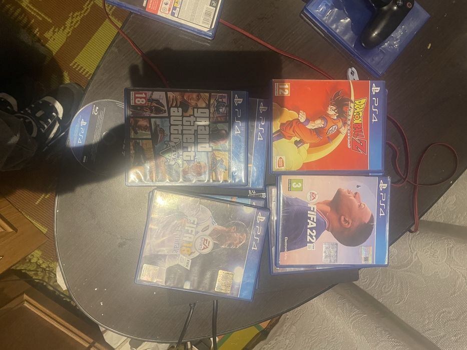 Vand ps4 pro sau schimb