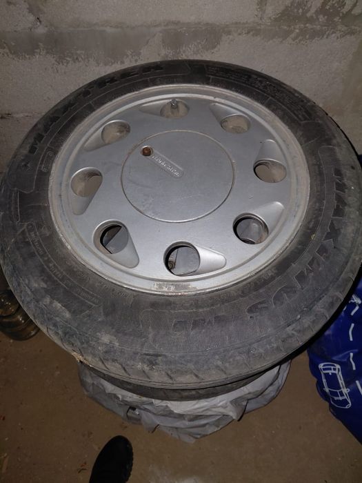 Продаётся диск с резиной Volkswagen Golf 2