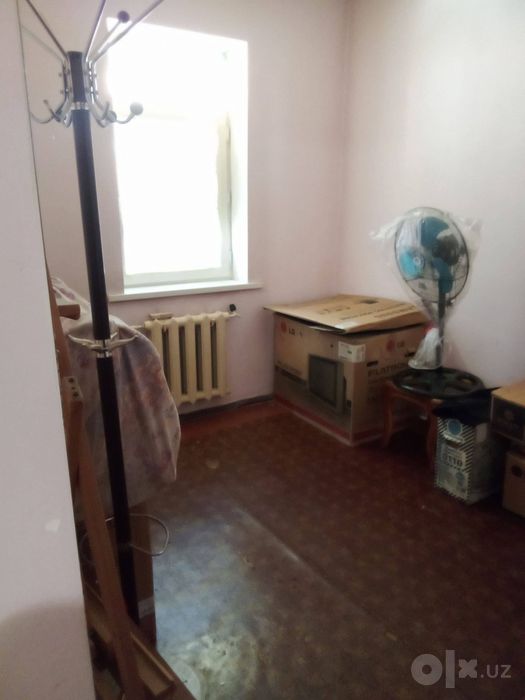 3 ком. квартира, 3/4/4. Спутник 18, Янгихает (Сергели). Дом кирпичный.