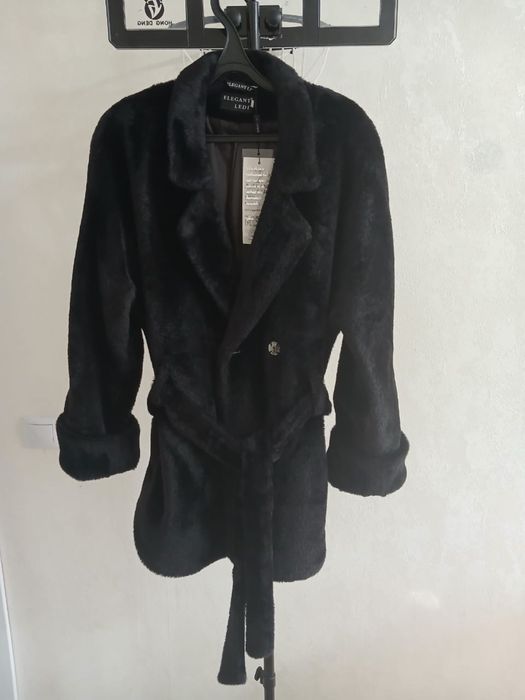 Новая шуба 42-44 размера