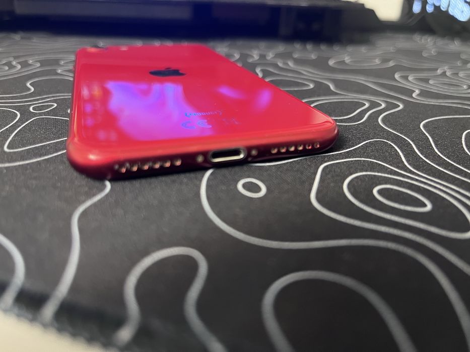 Продам iphone se 2