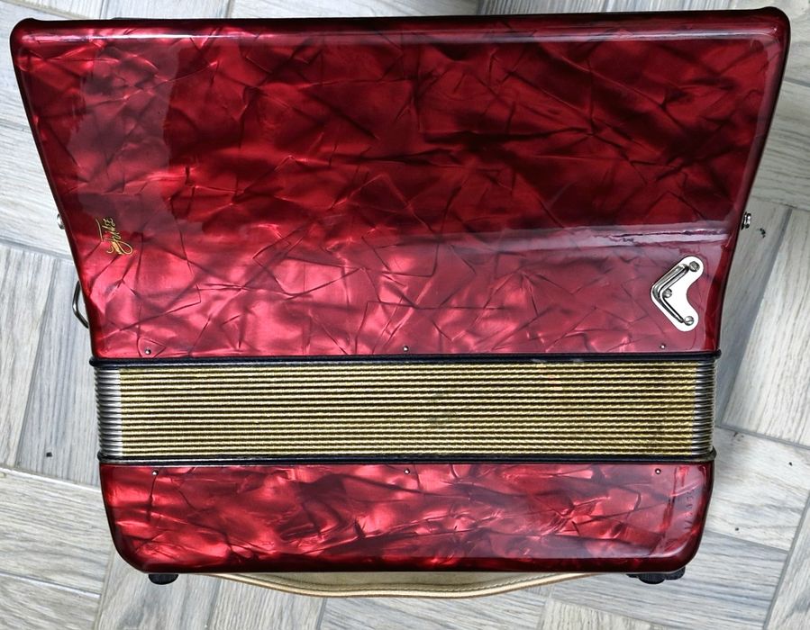 Acordeon Hohner Concerto 2 cu 72 de basi