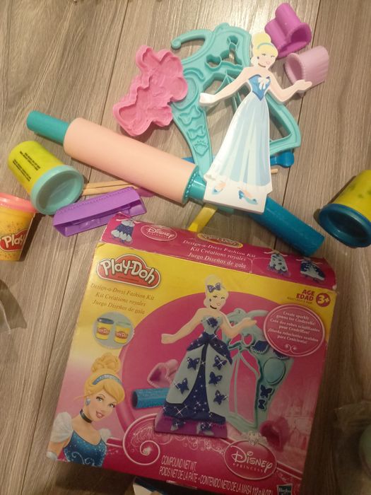 Jucării :Barbie,Hello Kity,LOL,forme plastilină