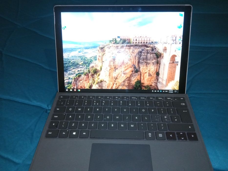 Microsoft Surface Pro 7 топ модел.