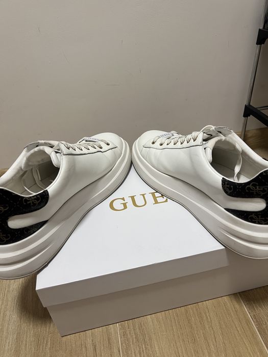 Мъжки обувки guess