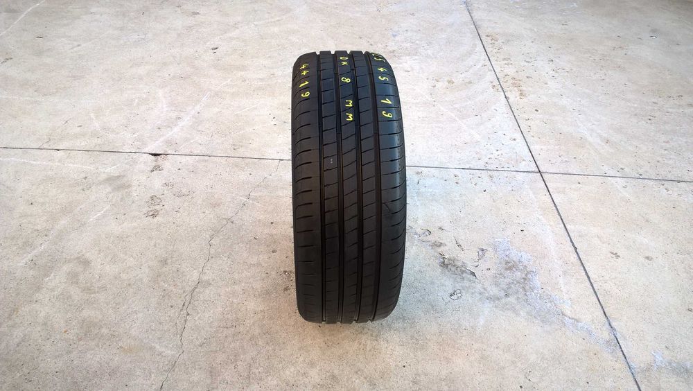 O anvelopa vara 225 45 19 goodyear F1 asymmetric 5 profil de 8 mm