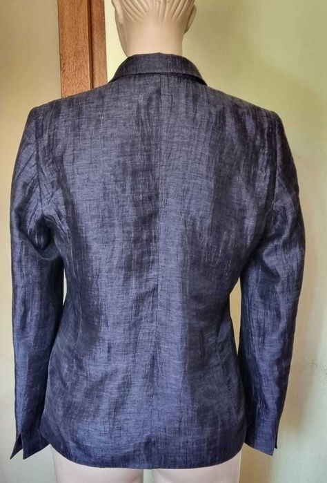 Sacou Basler, 86% in, 14% poliamida, captusit cu acetat, marimea M