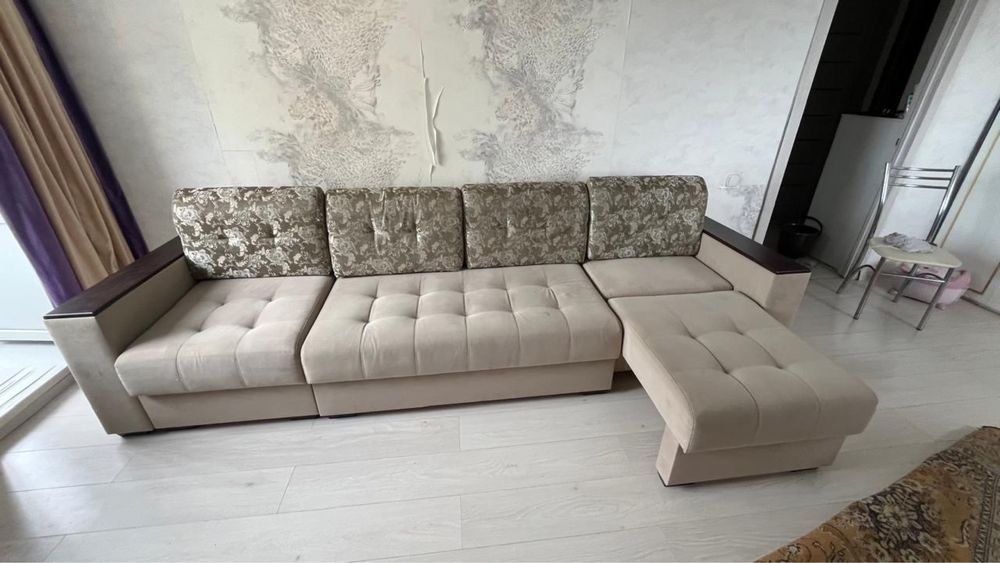 Продам большой раскладной диван