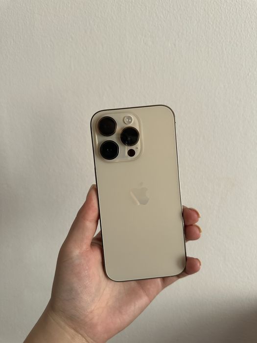 Продам Айфон 14про