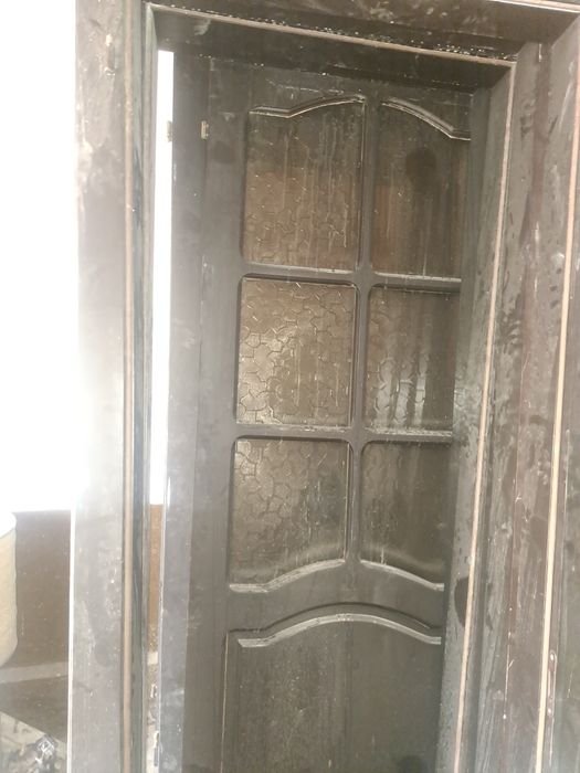 4 хорошие двери целые окна