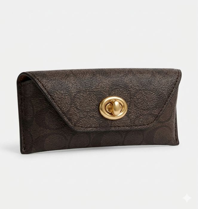 Красивый чехол для очков