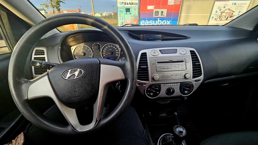 vand HYUNDAI I20, stare buna, km reali, fara accidente