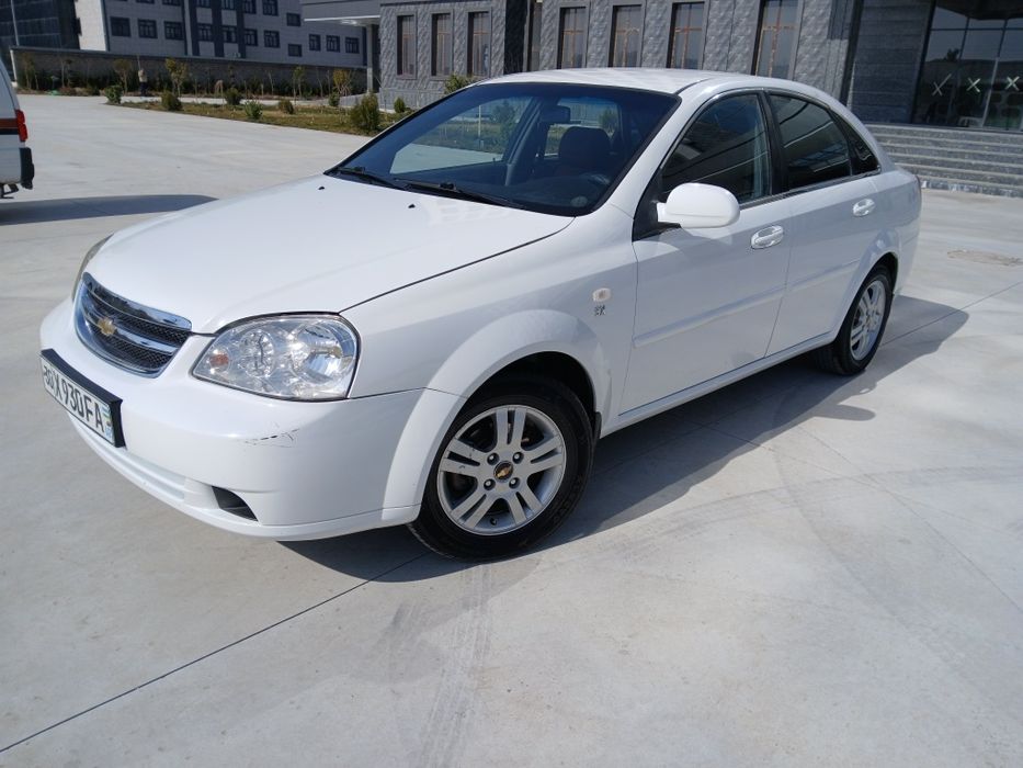 Lacetti tiniq 2012