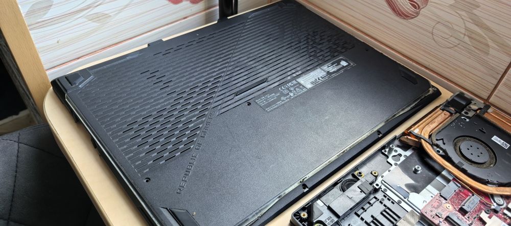 Piese/Dezmembrez---Laptop Asus G15 ROG G512LV_i7-10750H, RTX 2060 6GB