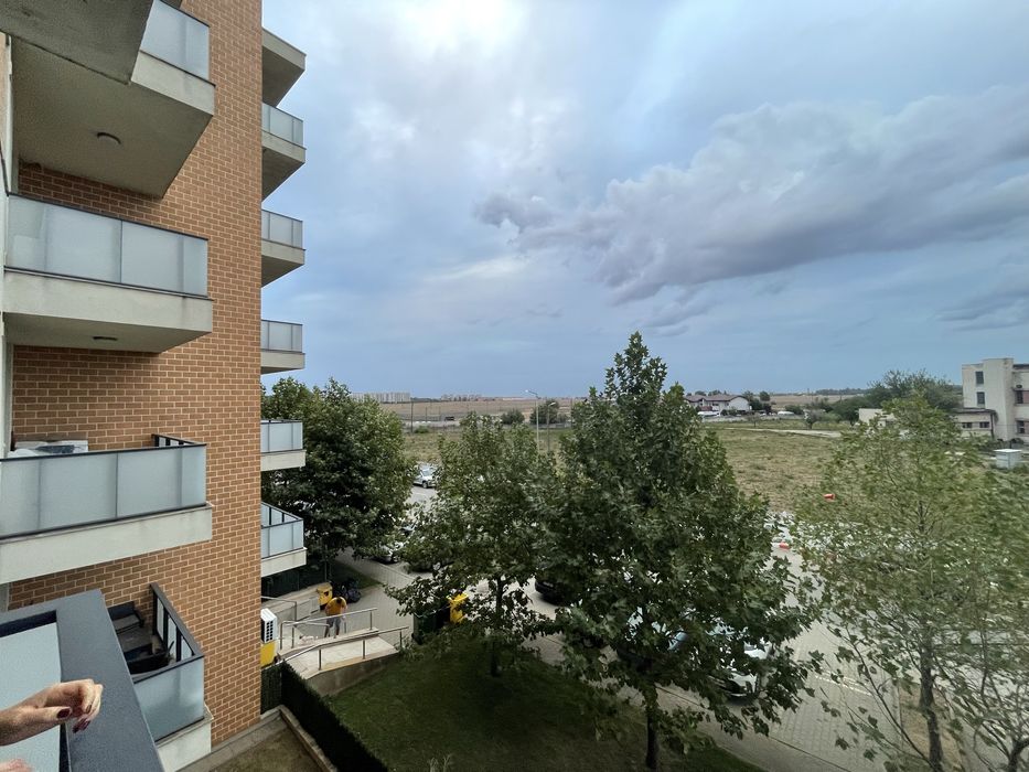 Direct proprietar: Vand apartament 2 camere cu loc de parcare