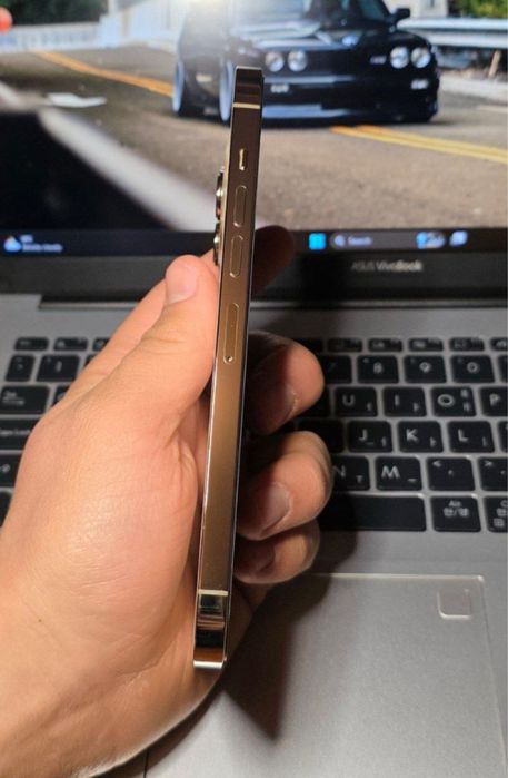 Iphone 13 pro max gold