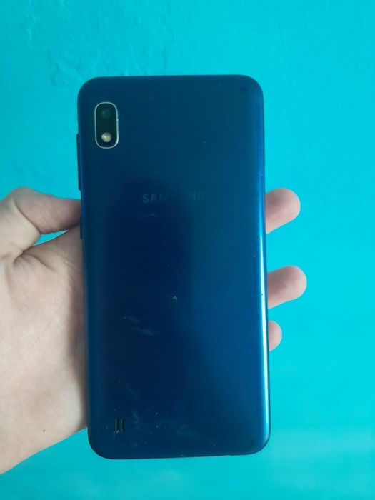 Продаю телефон Samsung a10