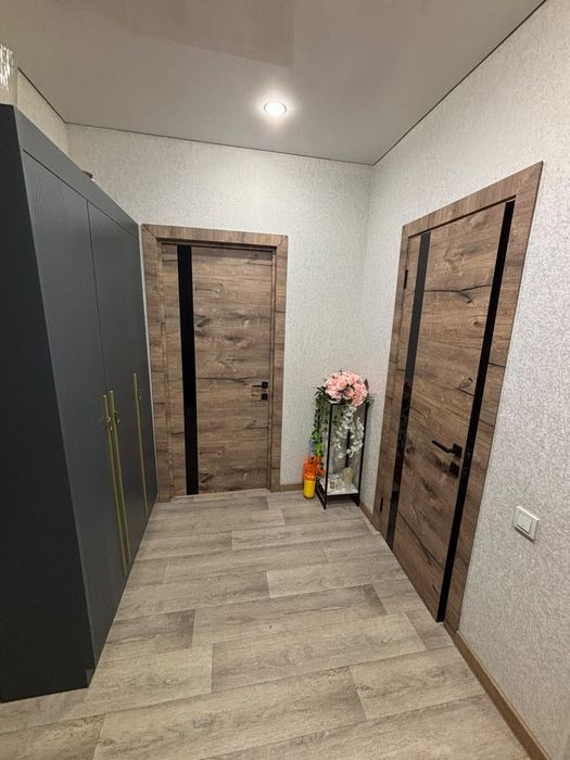 Продам квартиру евротрешку 70 м кв
