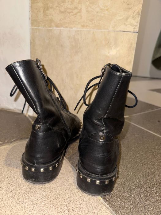 Черни боти Valentino