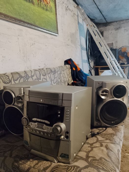Музыкальный центр
